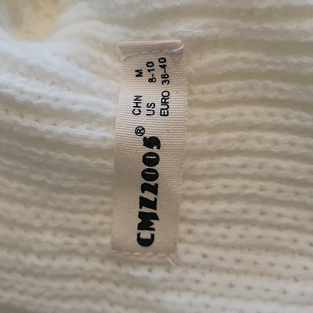 CMZ2005 Brand Sweater Size Medium - Picture 5 of 5